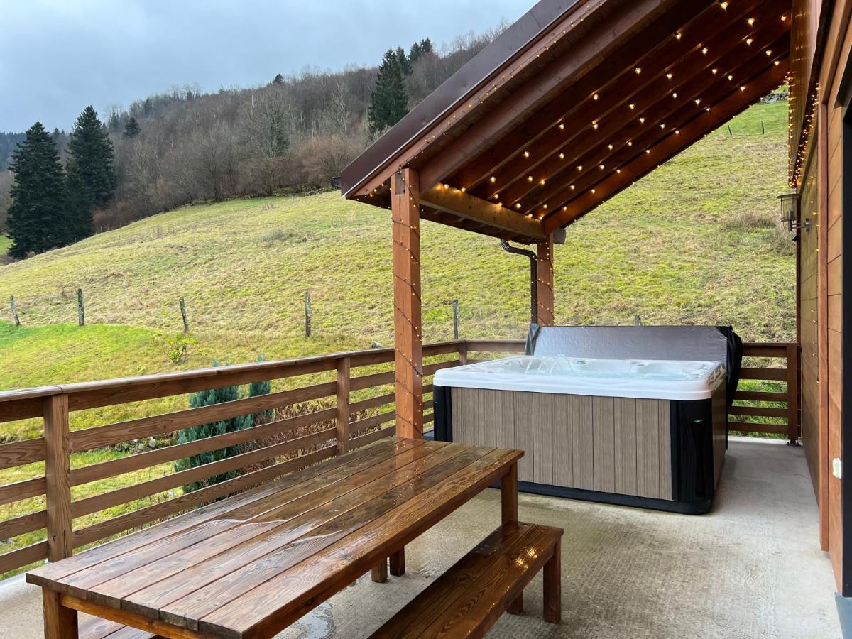 ラ・ブレス Casa De Monzel With 6-Person Jacuzzi & Panoramic Viewヴィラ エクステリア 写真