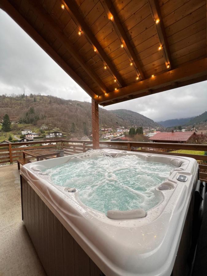 ラ・ブレス Casa De Monzel With 6-Person Jacuzzi & Panoramic Viewヴィラ エクステリア 写真